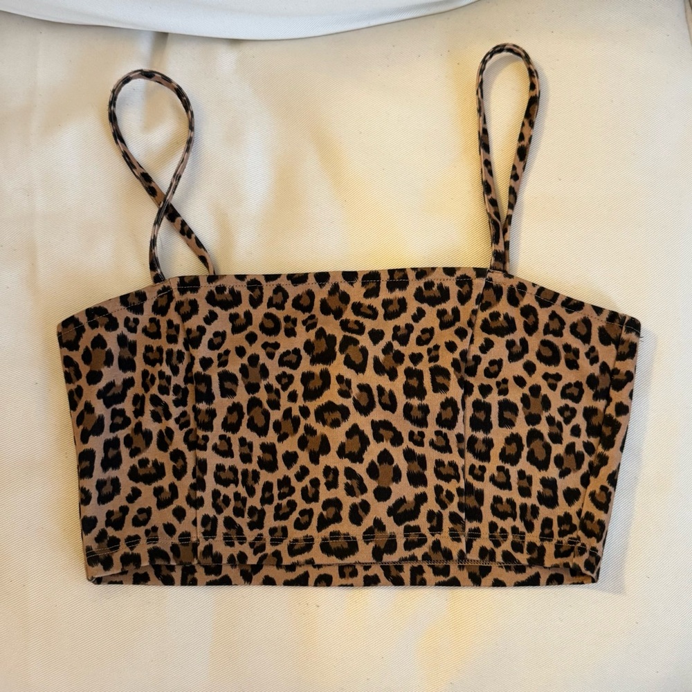 H&M Divided Leopard Crop Top